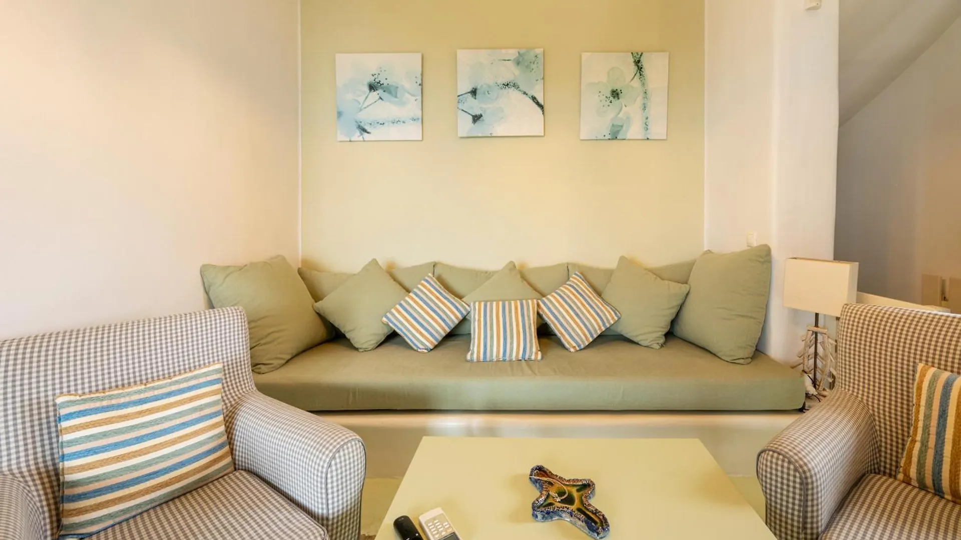 Villa Azallea By Mykonian Kazarte Kalafatis Holiday home